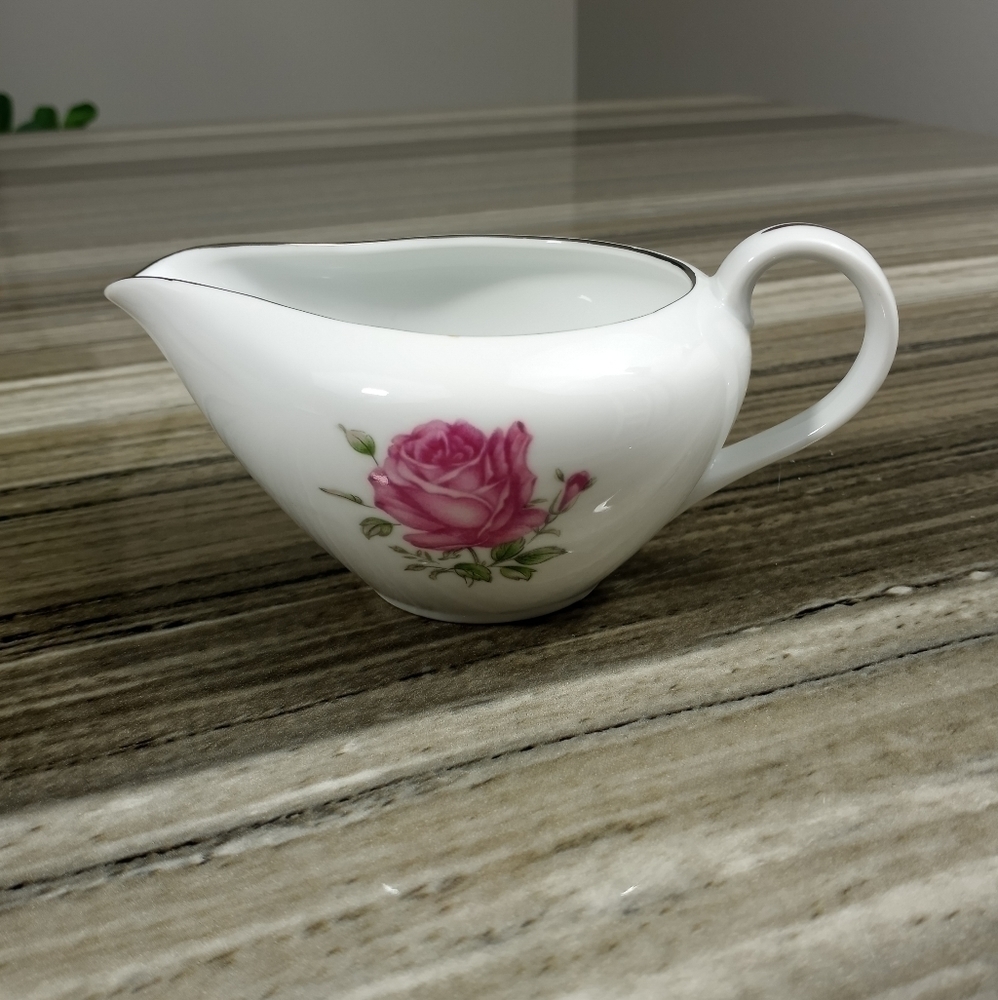 𝅺IMPERIAL Rose Fine China Creamer - Japan